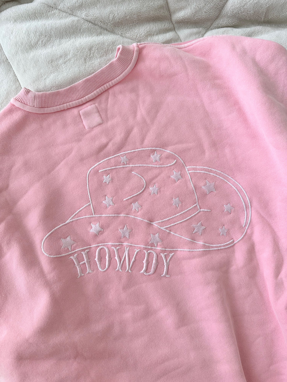 HOWDY COWGIRL EMBROIDER SWEATSHIRT - Sunkissedcoconut