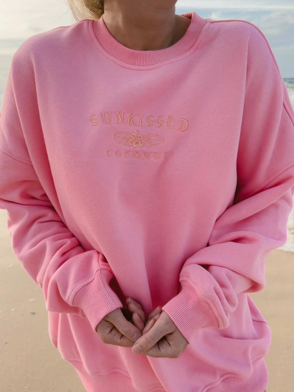 SURFBOARD CREW SWEATSHIRT - Sunkissedcoconut