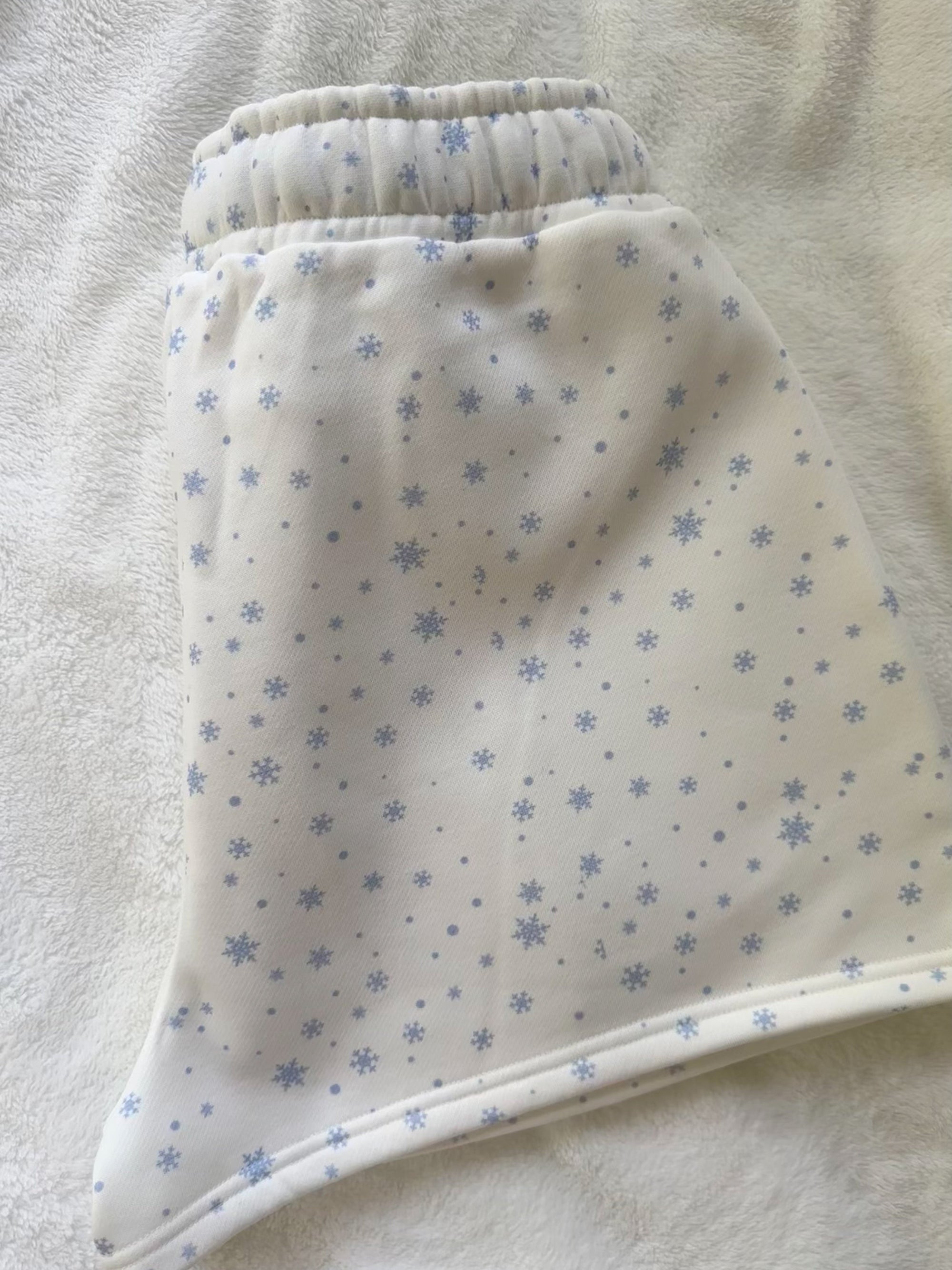 Snowflake Sunkissedcoconut Embroider Shorts