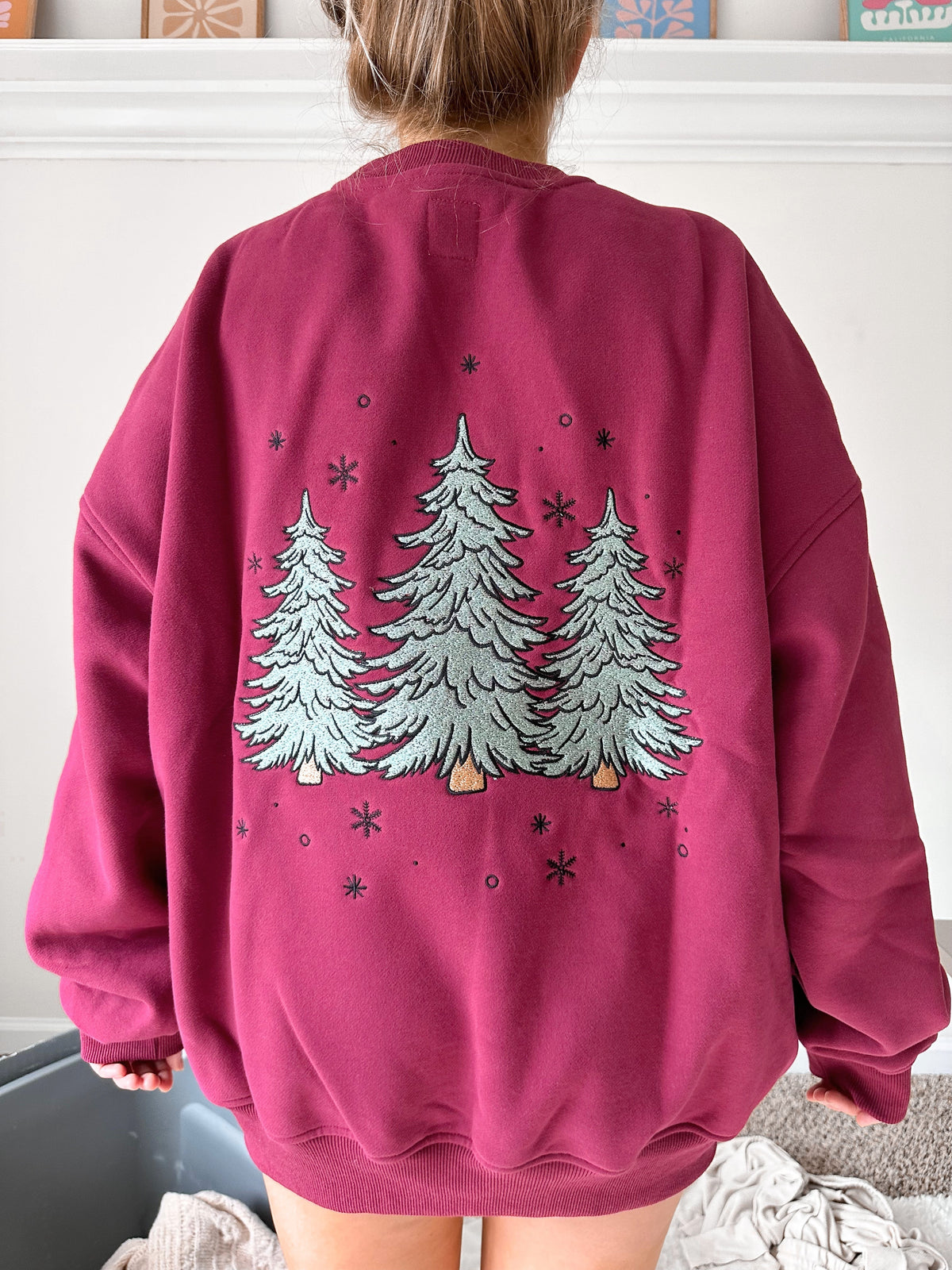 Sparkling Christmas Tree Embroidered Crewneck Sweatshirts