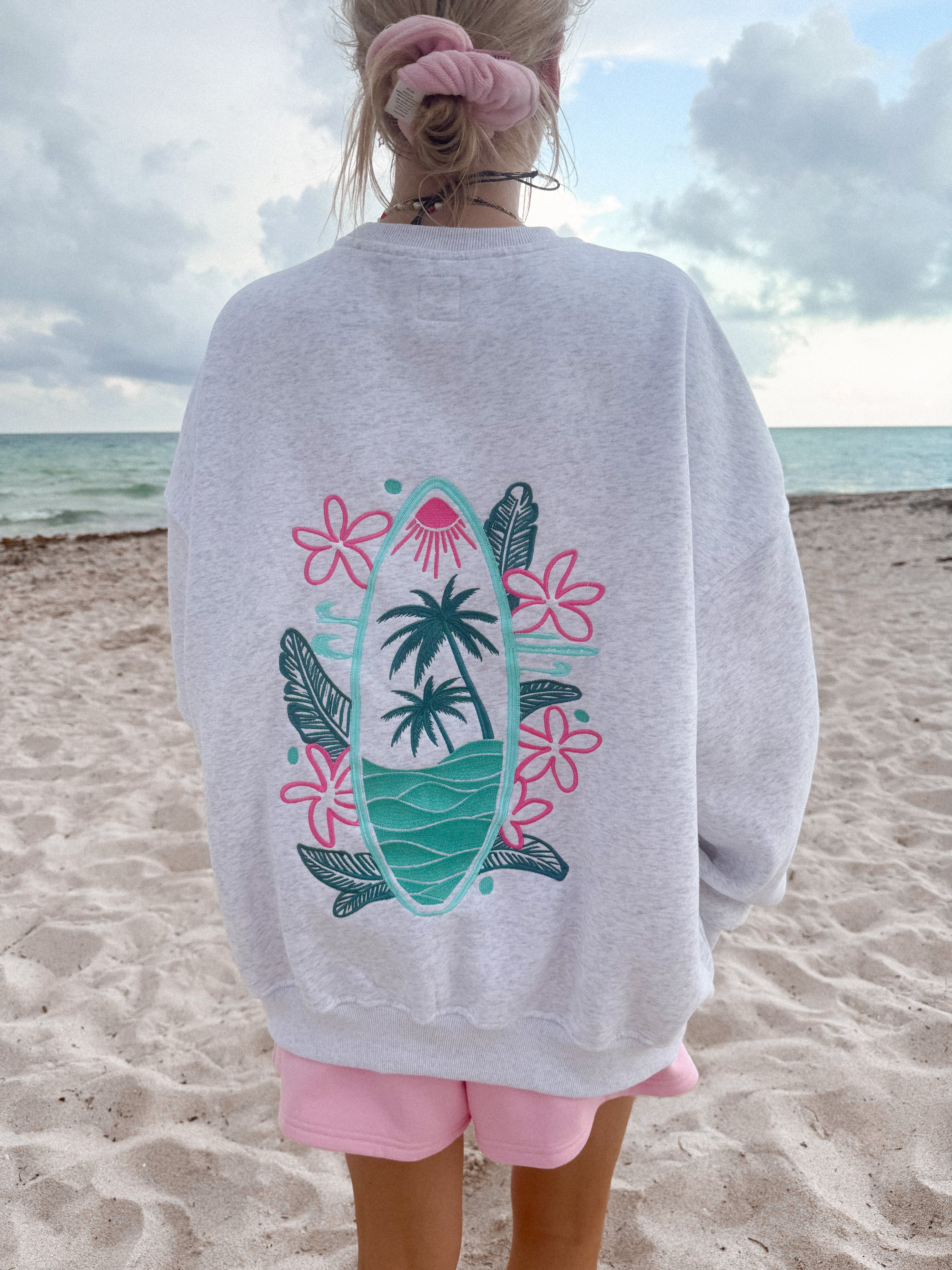 Pearl Grey Surfing The Waves Embroider Sweatshirt