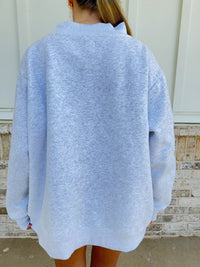 Peal Grey Old Fashion Teddy Bear Golf Embroider Mockneck Sweatshirt