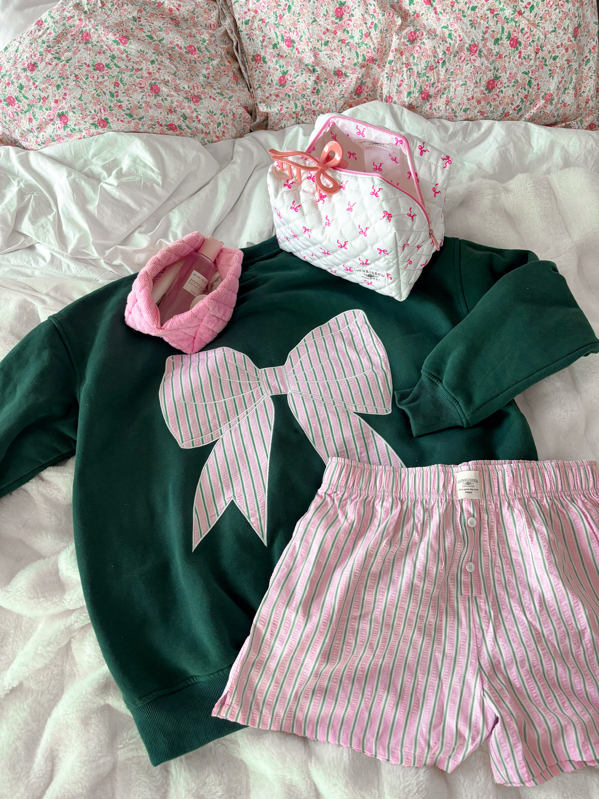 Winter Green Striped Bow Embroider Sweatshirt