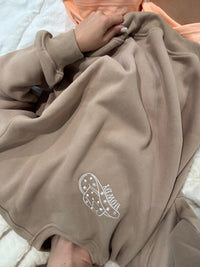 Cappuccino Howdy Embroider Sweatshirt