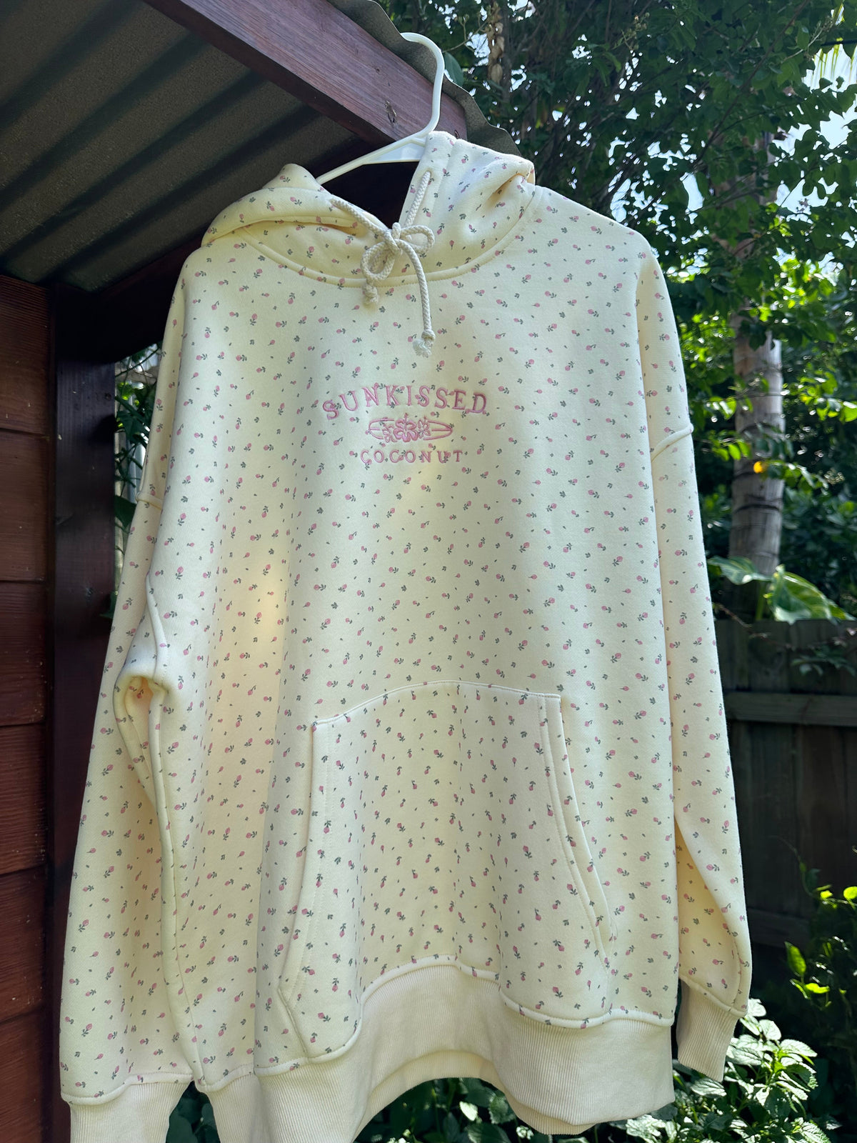 Toasted Cream Roses Embroider Hoodie