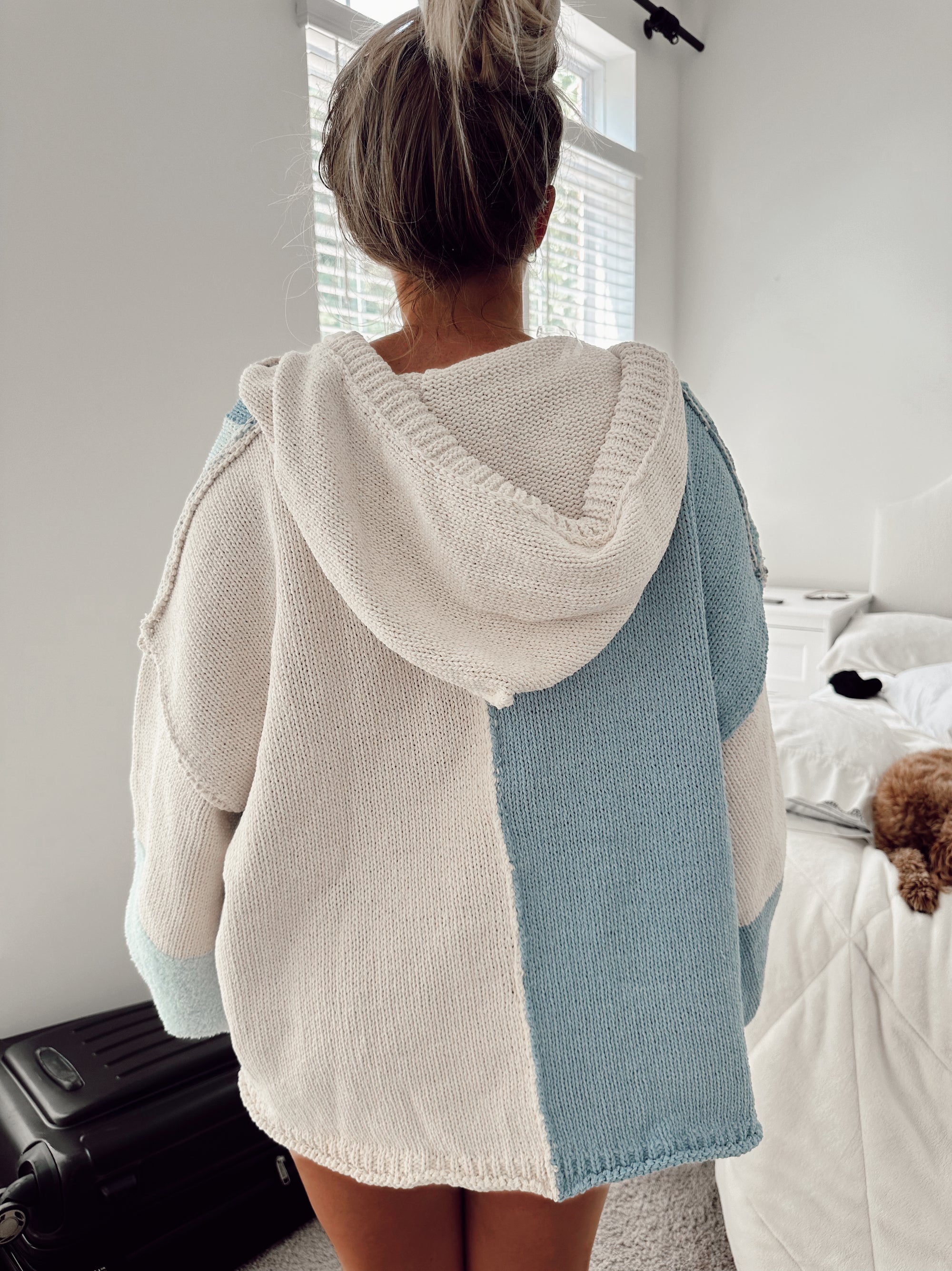 MARTINI HOBO BUTTON SWEATER - Sunkissedcoconut