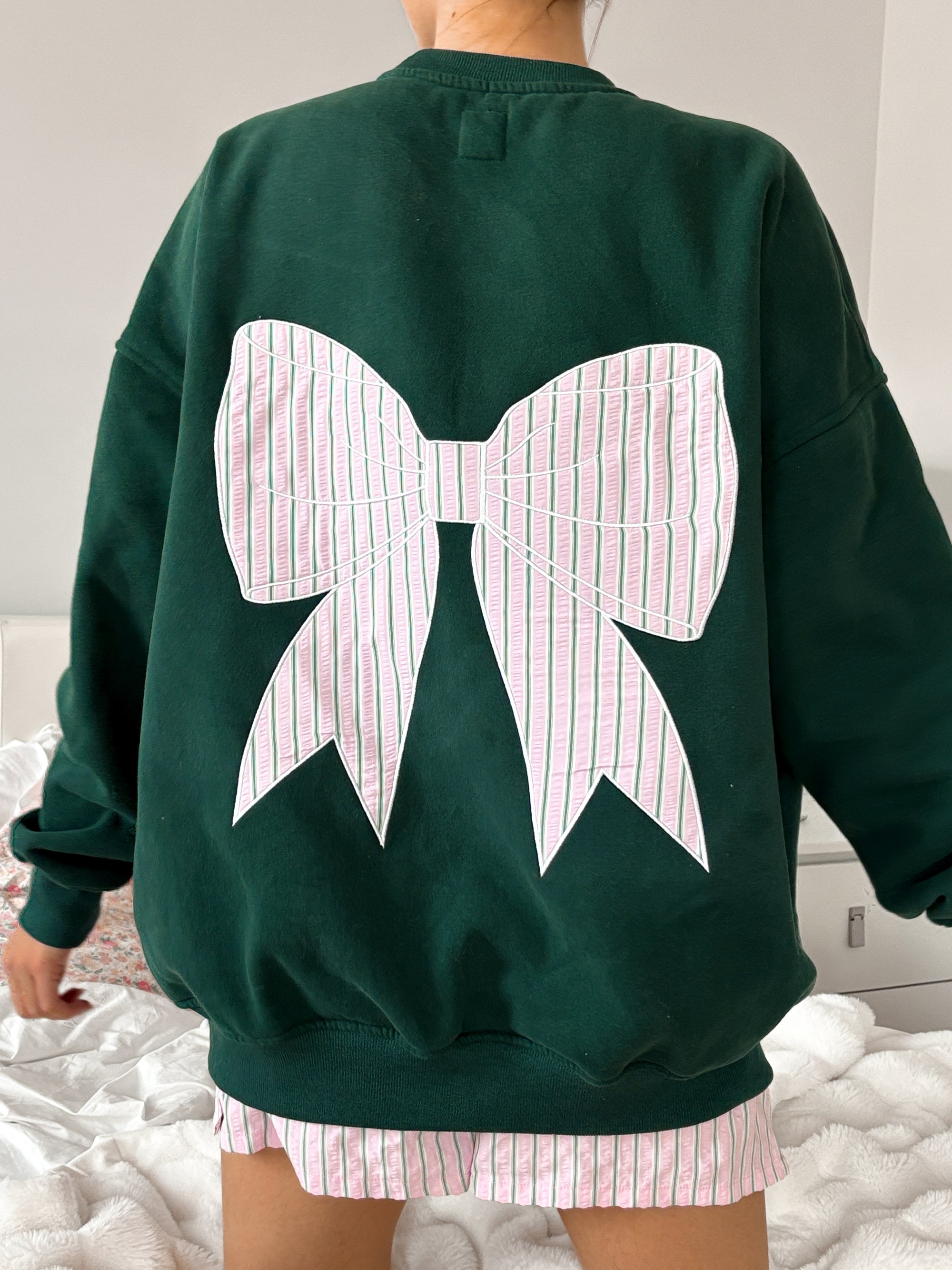 Stripe Bow Embroider Sweatshirt