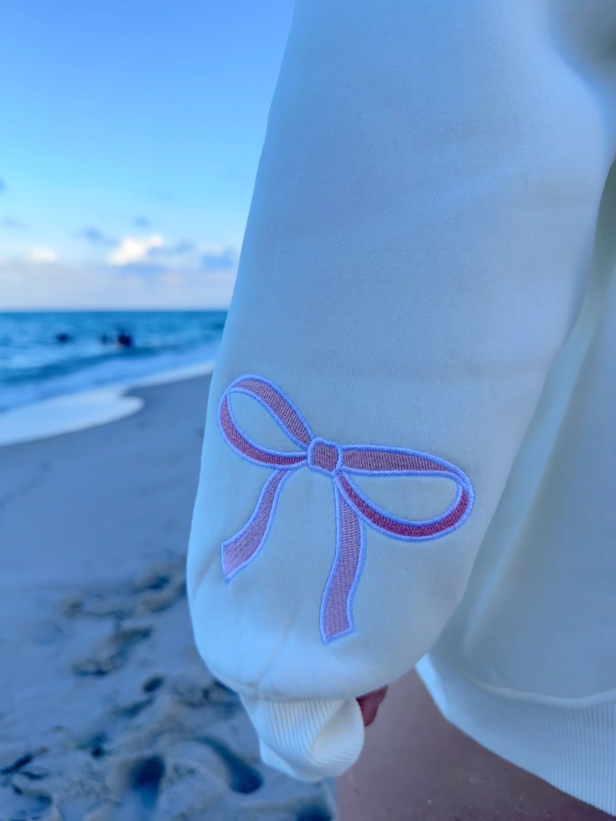 (LAST ONE SIZE 3XL) Pink Embroider Bow Hoodie