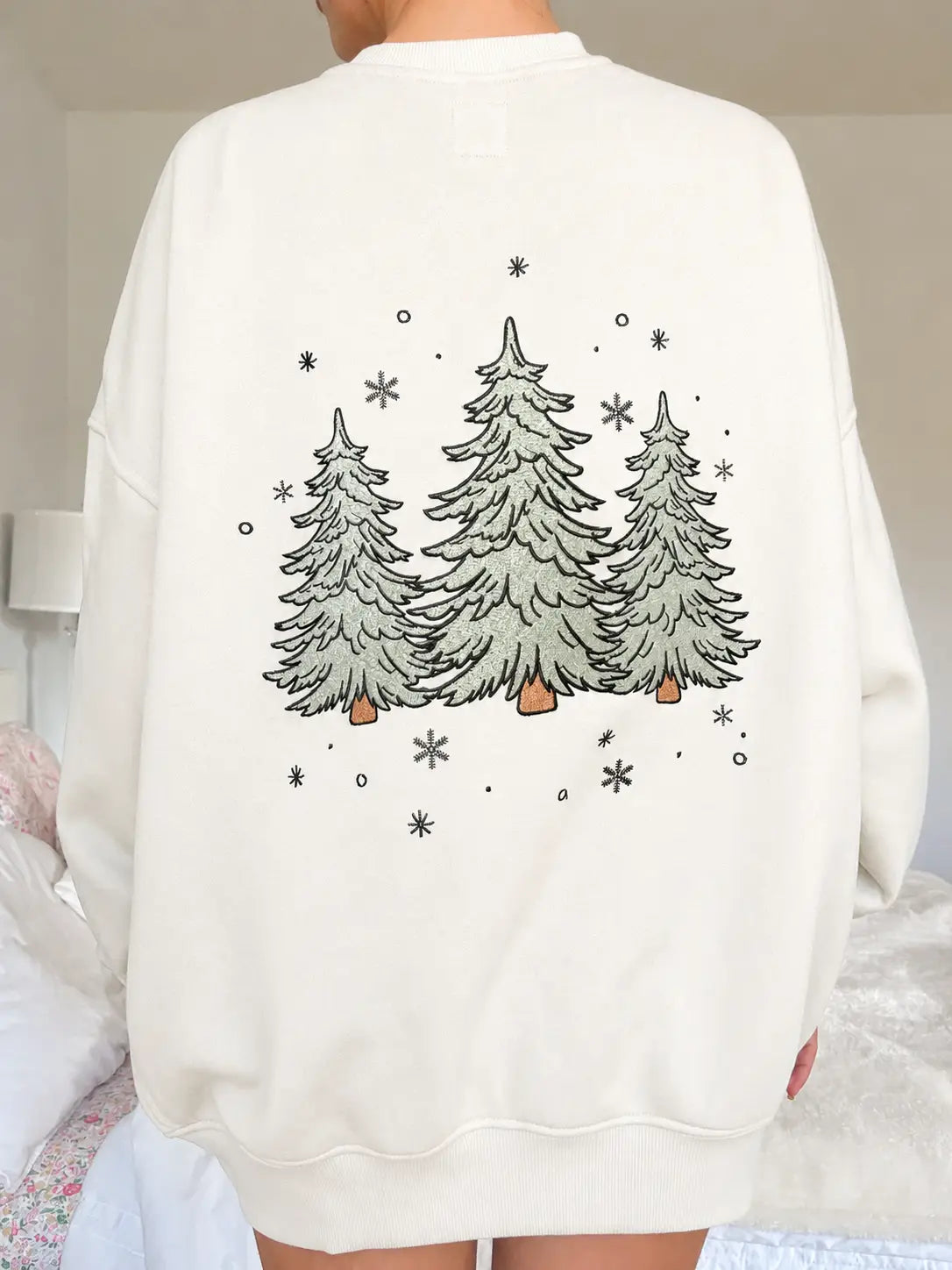 Sparkling Christmas Tree Embroidered Crewneck Sweatshirts