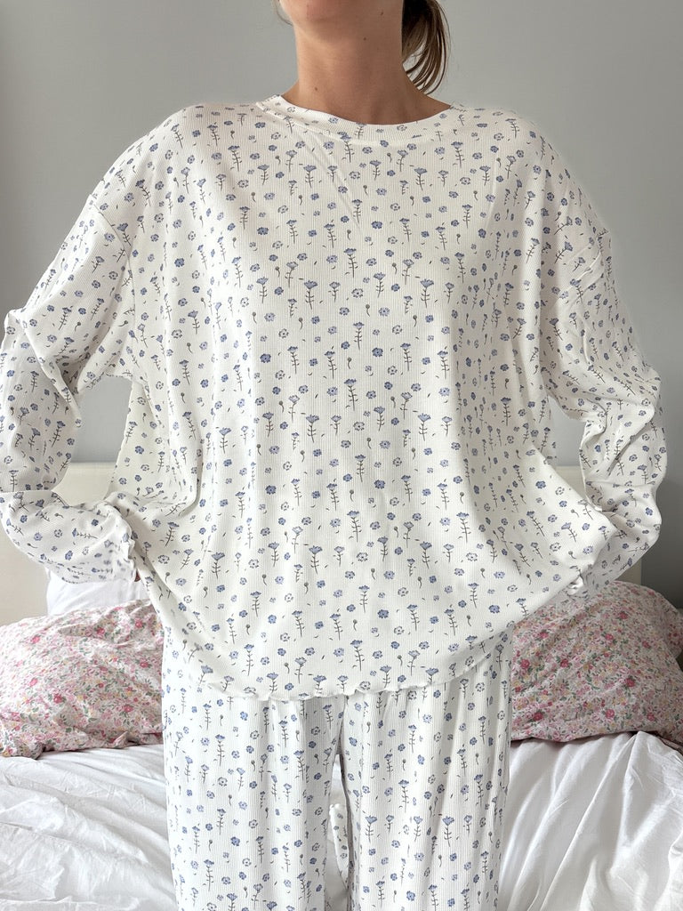 White Ditsy Floral Long Sleeve Pajama Top