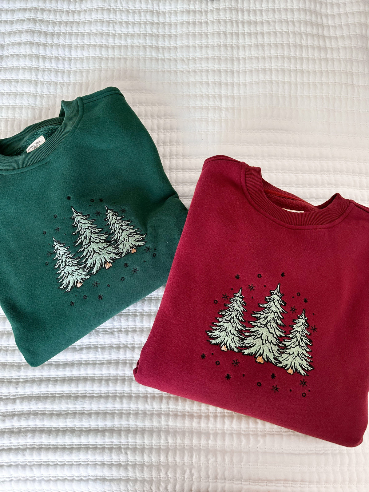 Sparkling Christmas Tree Embroidered Crewneck Sweatshirts