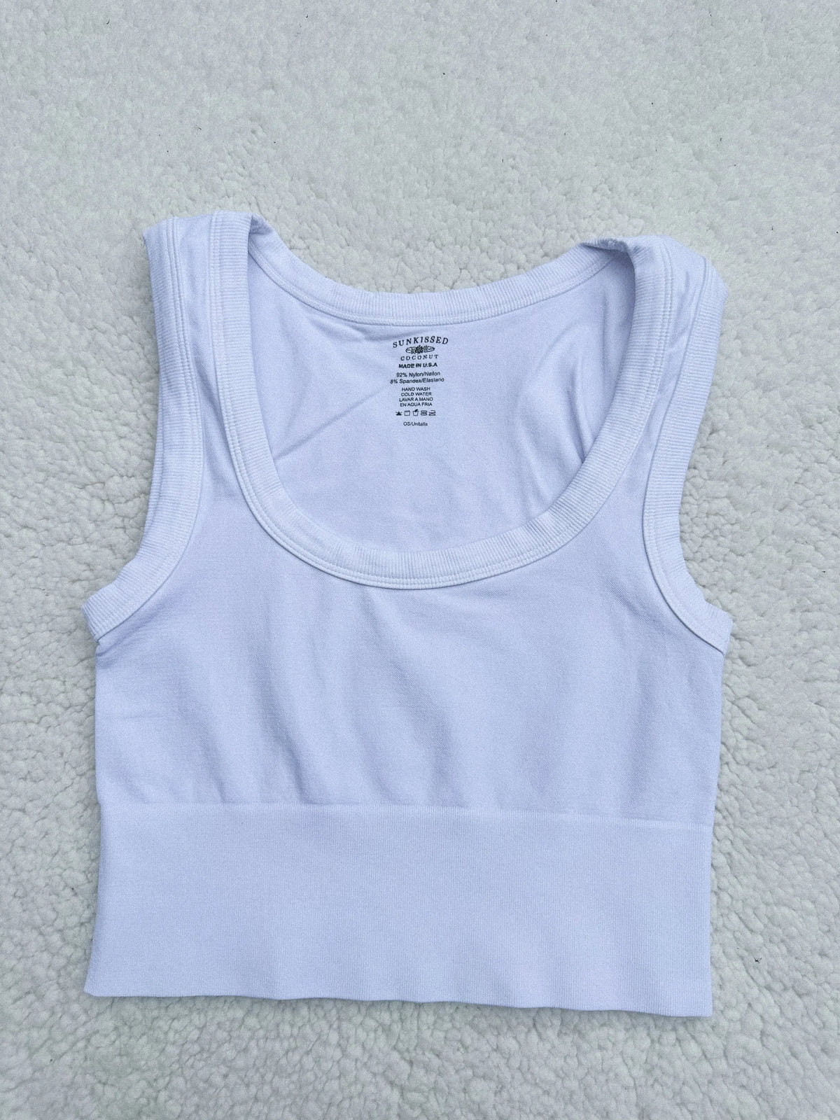 Essential Scoop Neck Nikibiki Tanktop