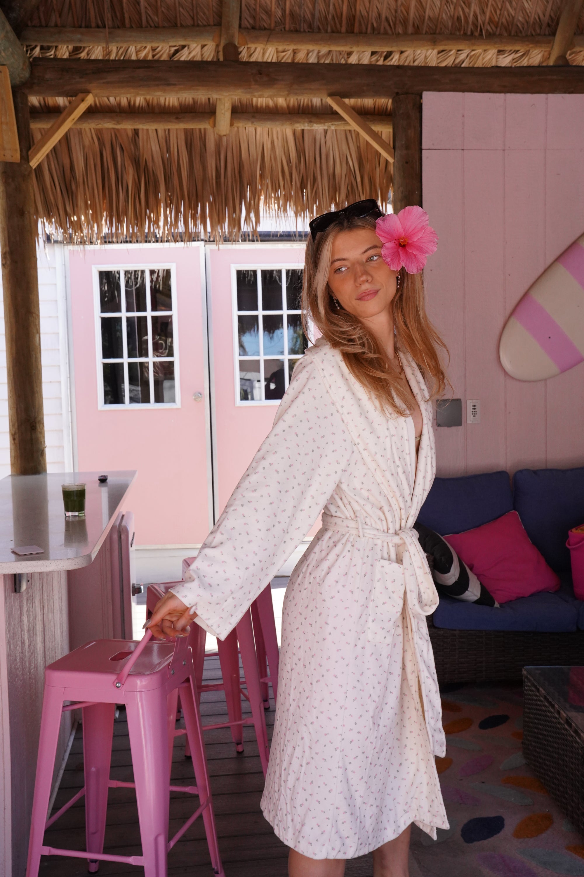 Pink Roses Dream Hotel Robe