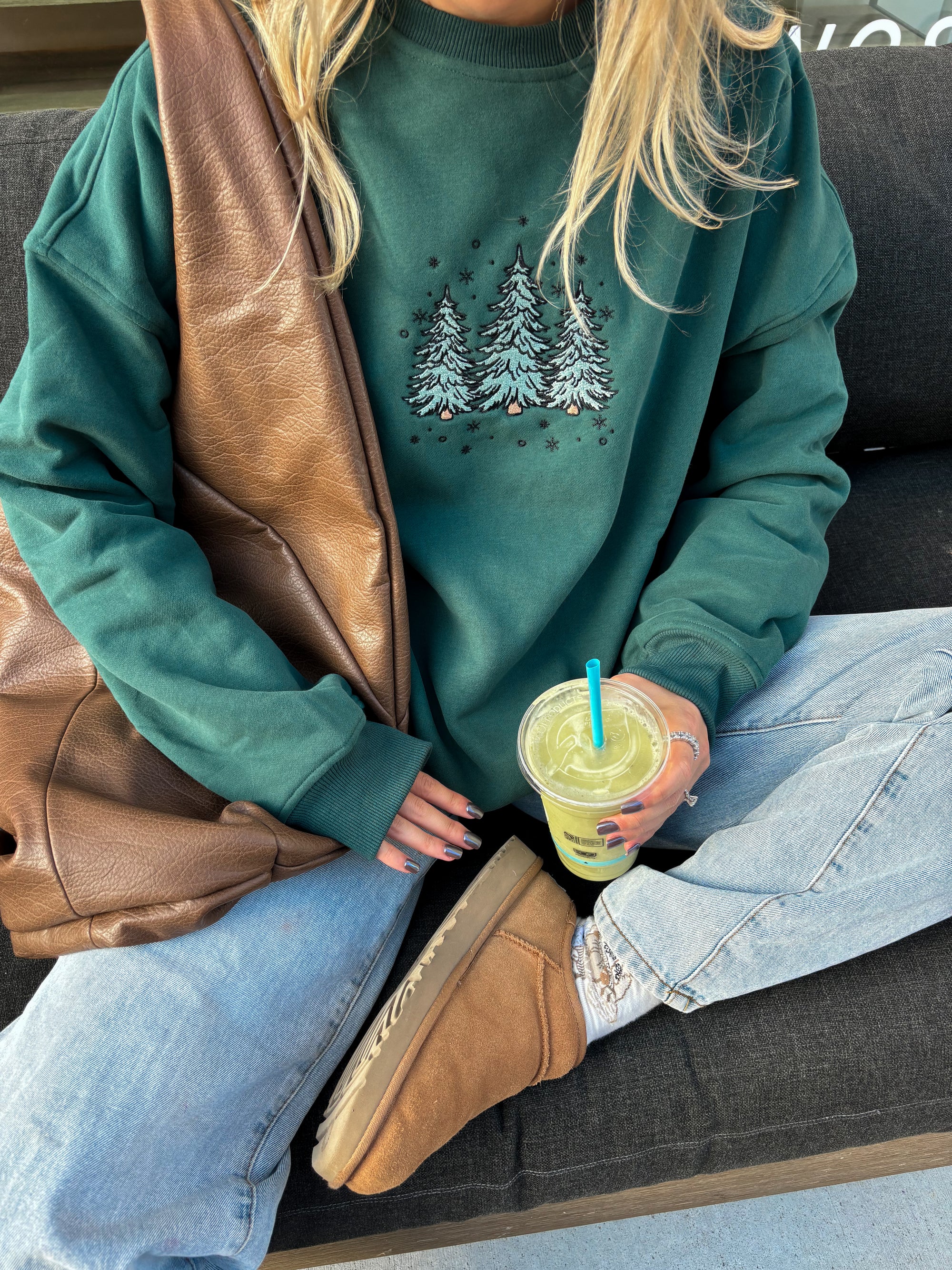 Winter Green Christmas Tree Embroider Sweatshirt