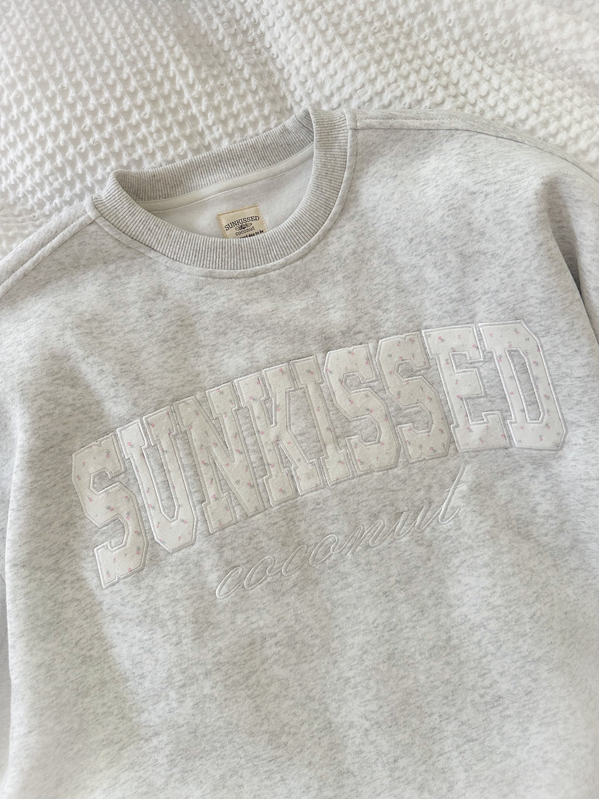 Sunkissed Roses Embroider Sweatshirt