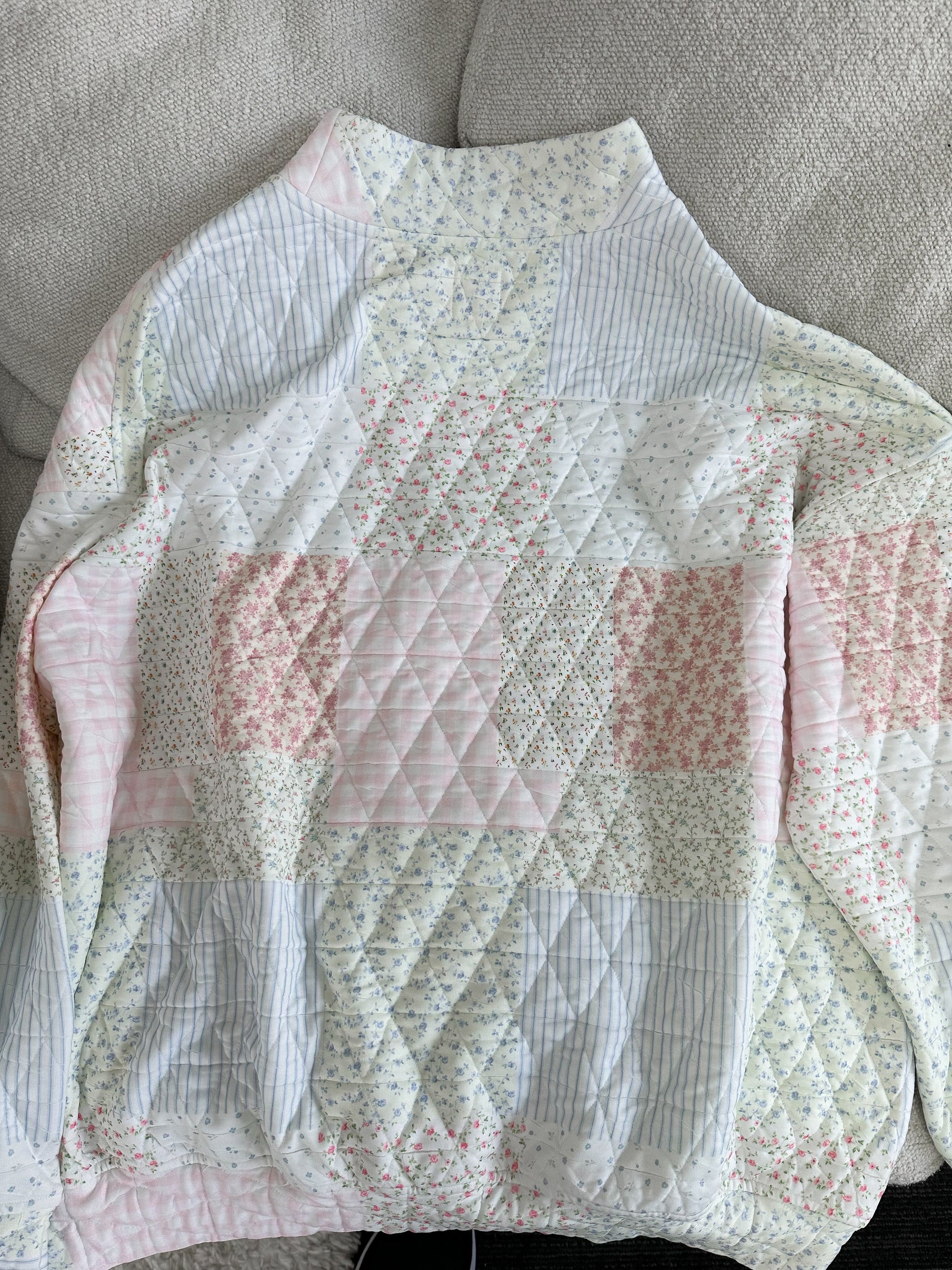 Quilted Pastel Mockneck Sweatshirt