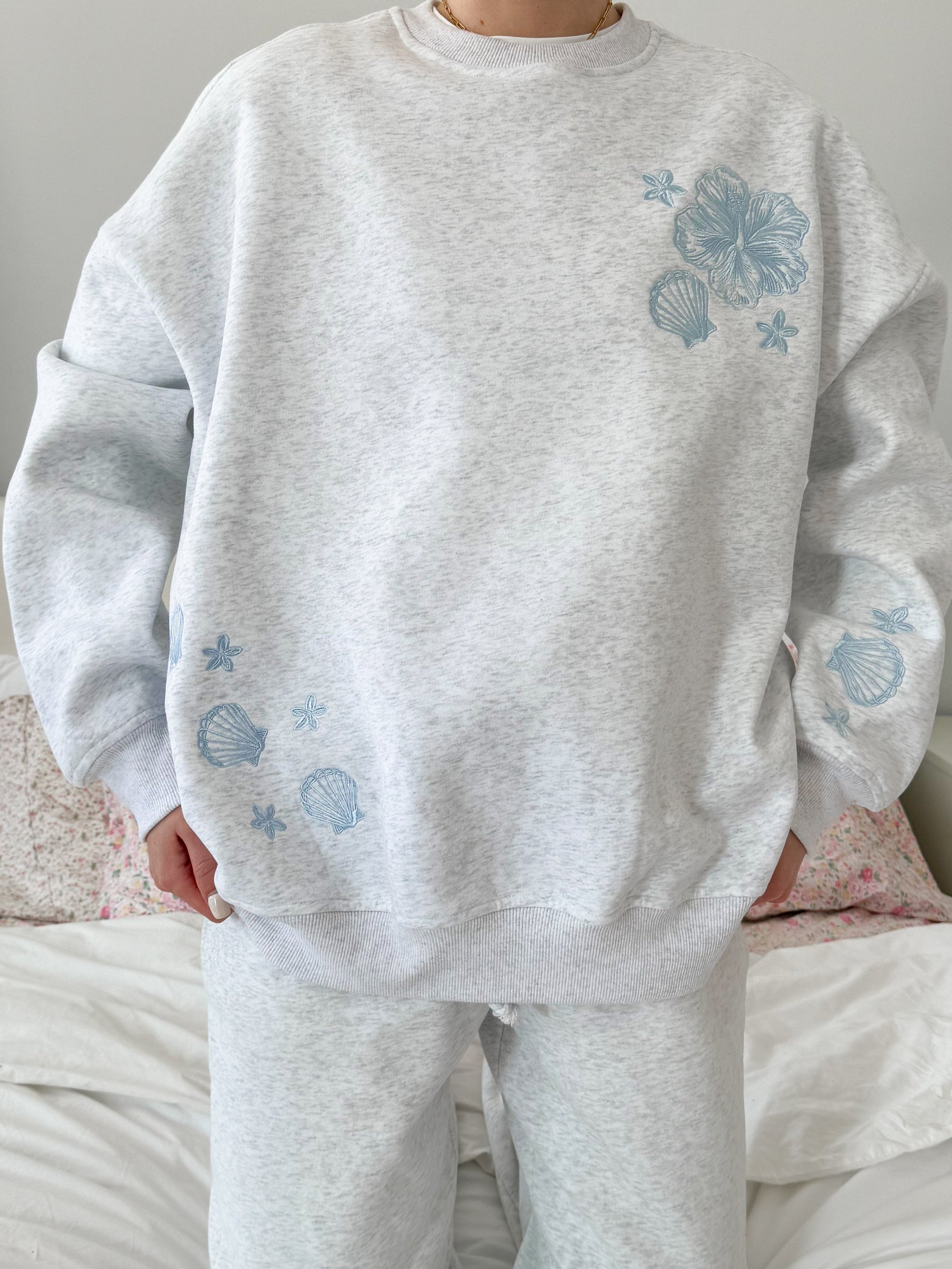 Pearl Grey Tropical Embroider Sweatshirt