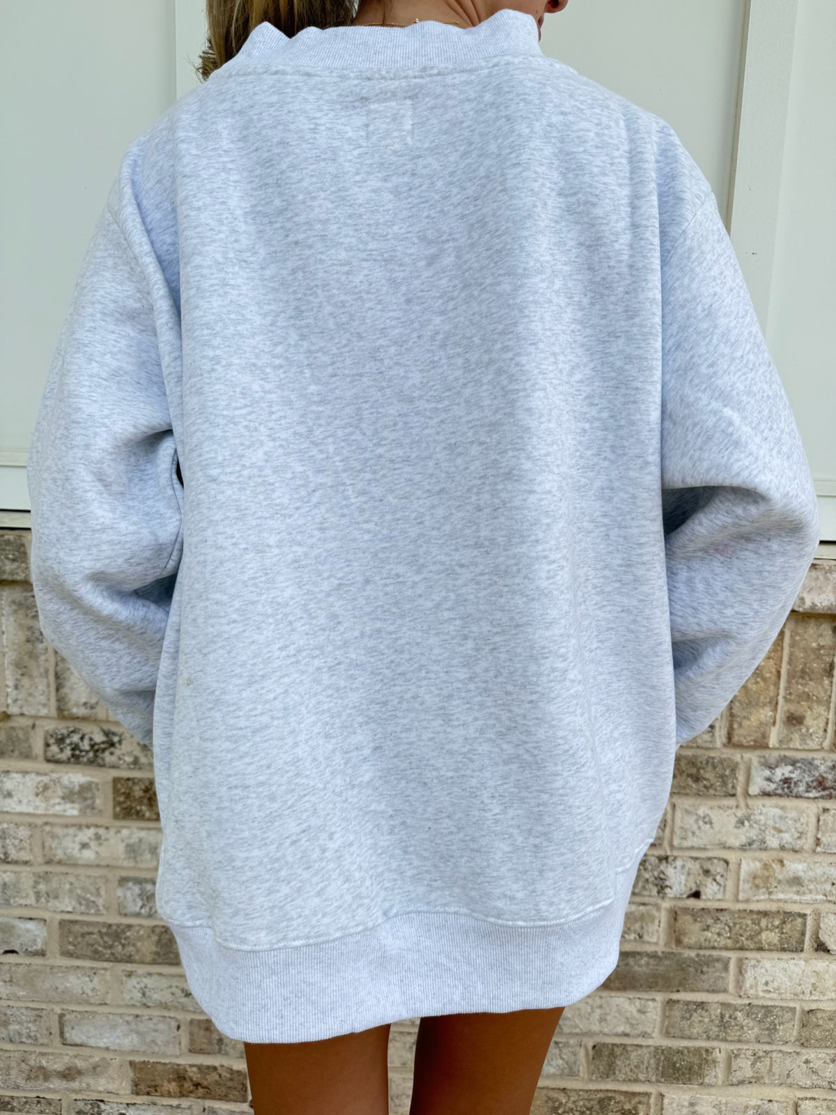 Polka Dot 18 Number Embroider Mockneck Sweatshirt