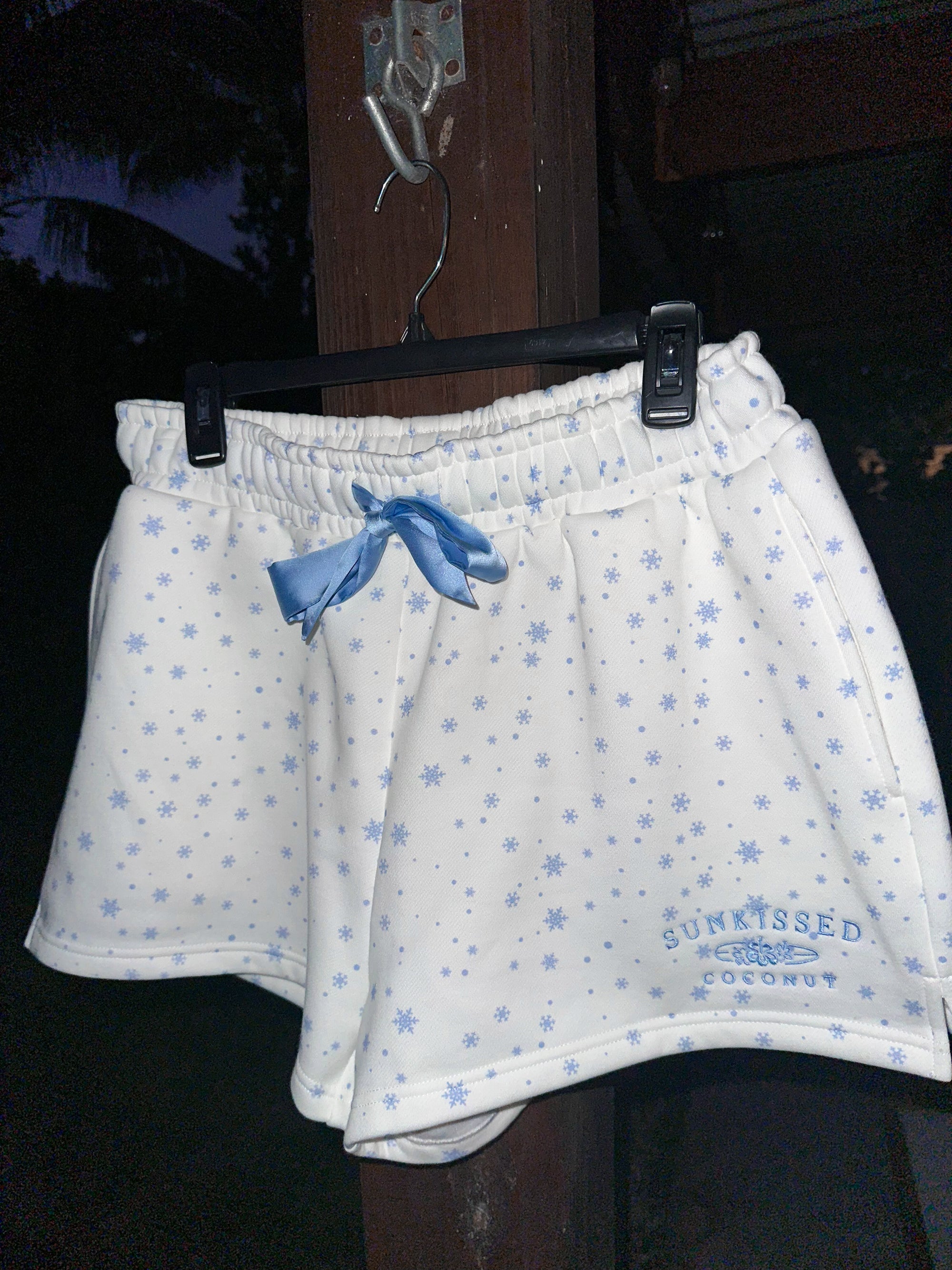 Snowflake Sunkissedcoconut Embroider Shorts