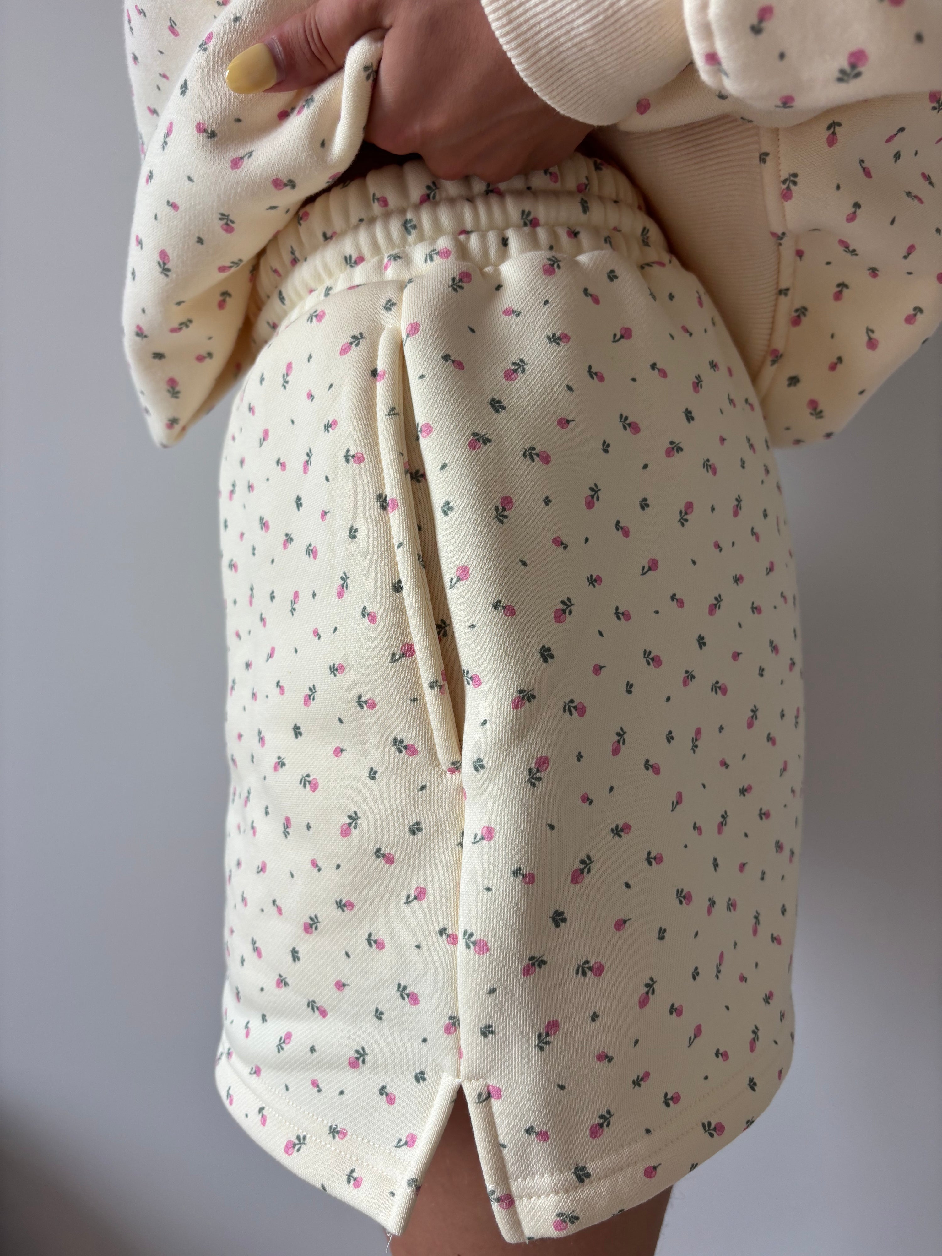 Blank Toasted Cream Roses Shorts
