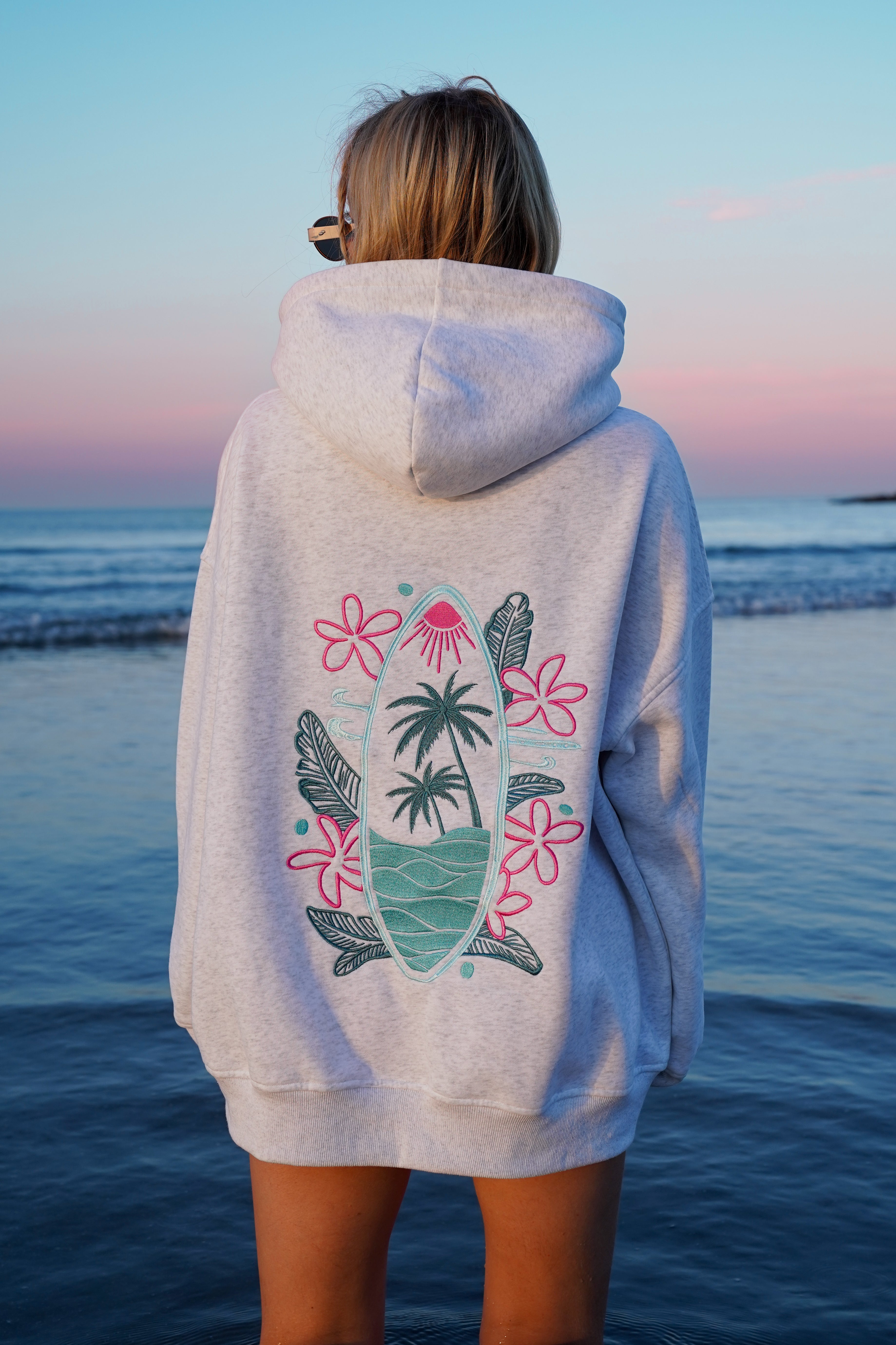 WIND AND SEA★SEA Ombre Hooded Sweatshirt Pearl Grey Surfing The Waves Embroider Hoodie – Sunkissedcoconut