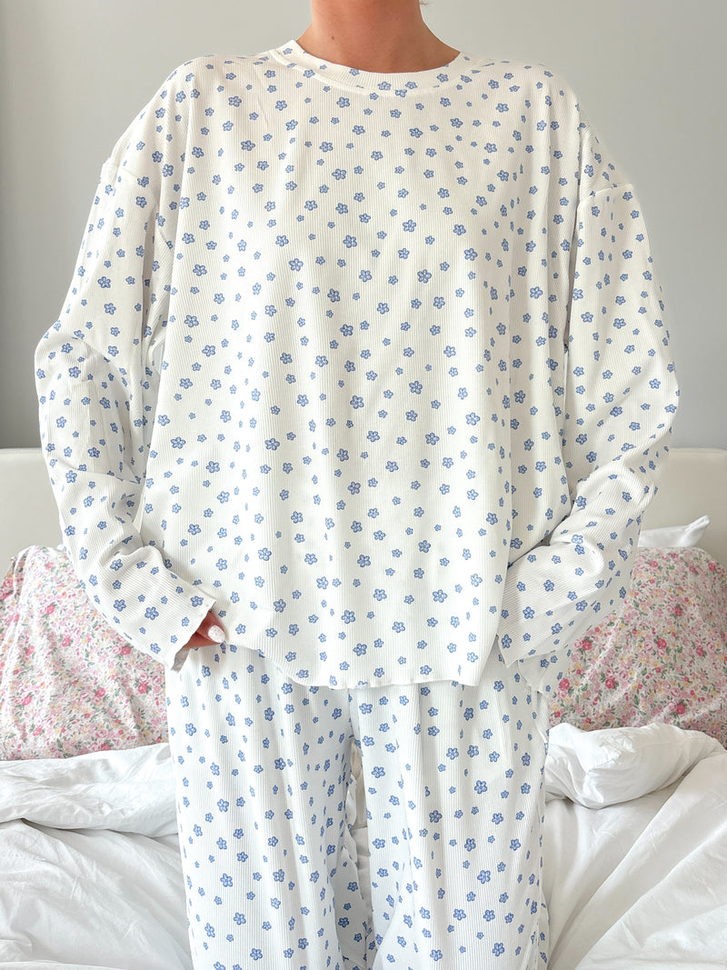 White Lilo Blue Floral Long Sleeve Pajama Top