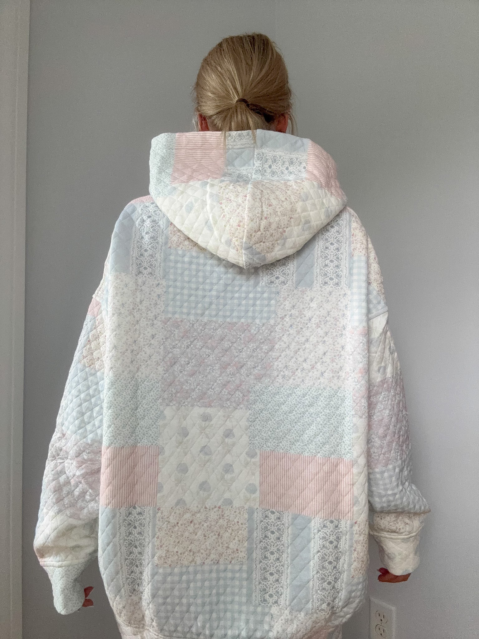 TODAYFUL　Quilting Layered Sweat
　エクリュ Shades Of Blue Quilted Pastel Hoodie – Sunkissedcoconut