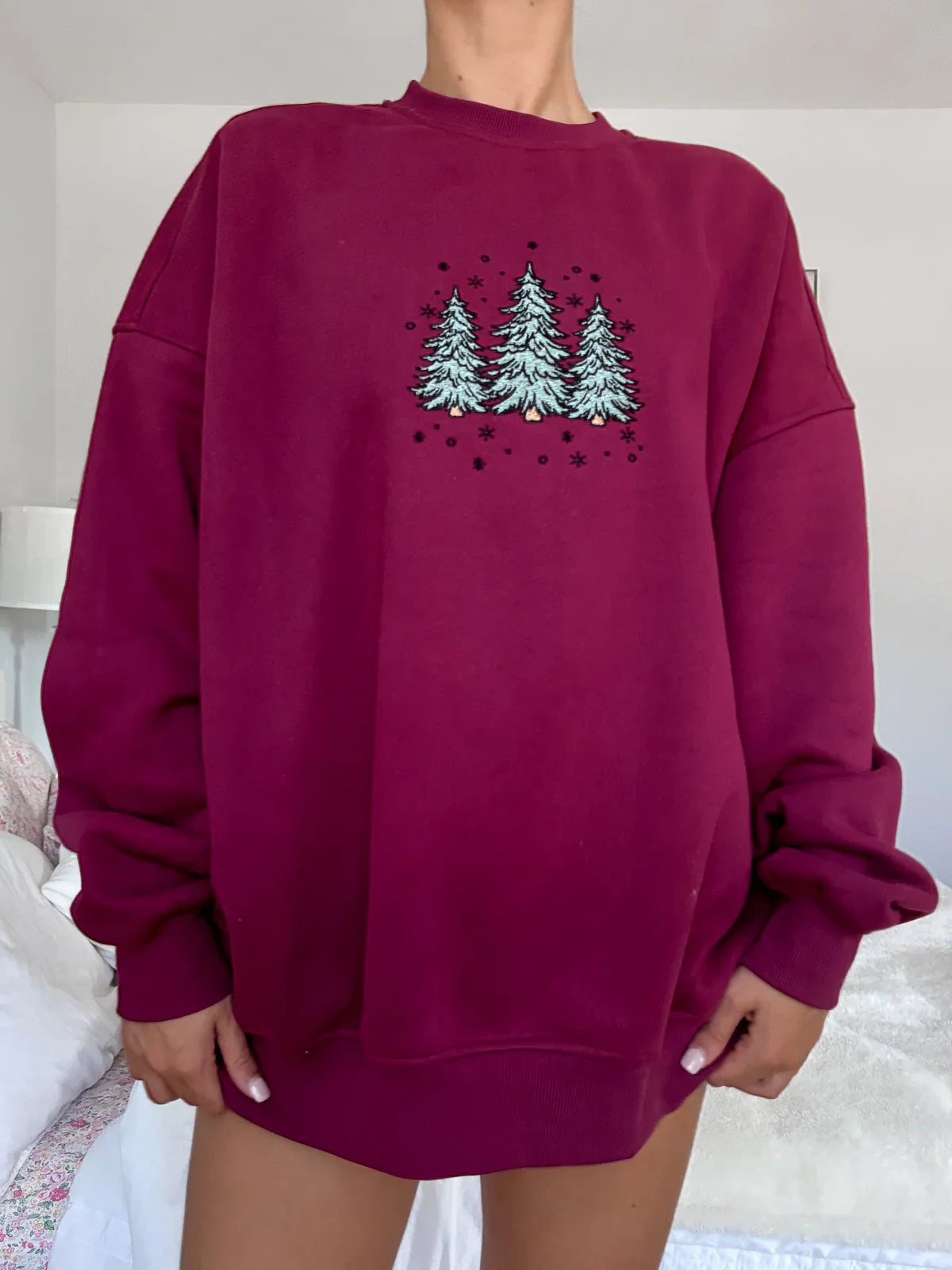 Sparkling Christmas Tree Embroidered Crewneck Sweatshirts