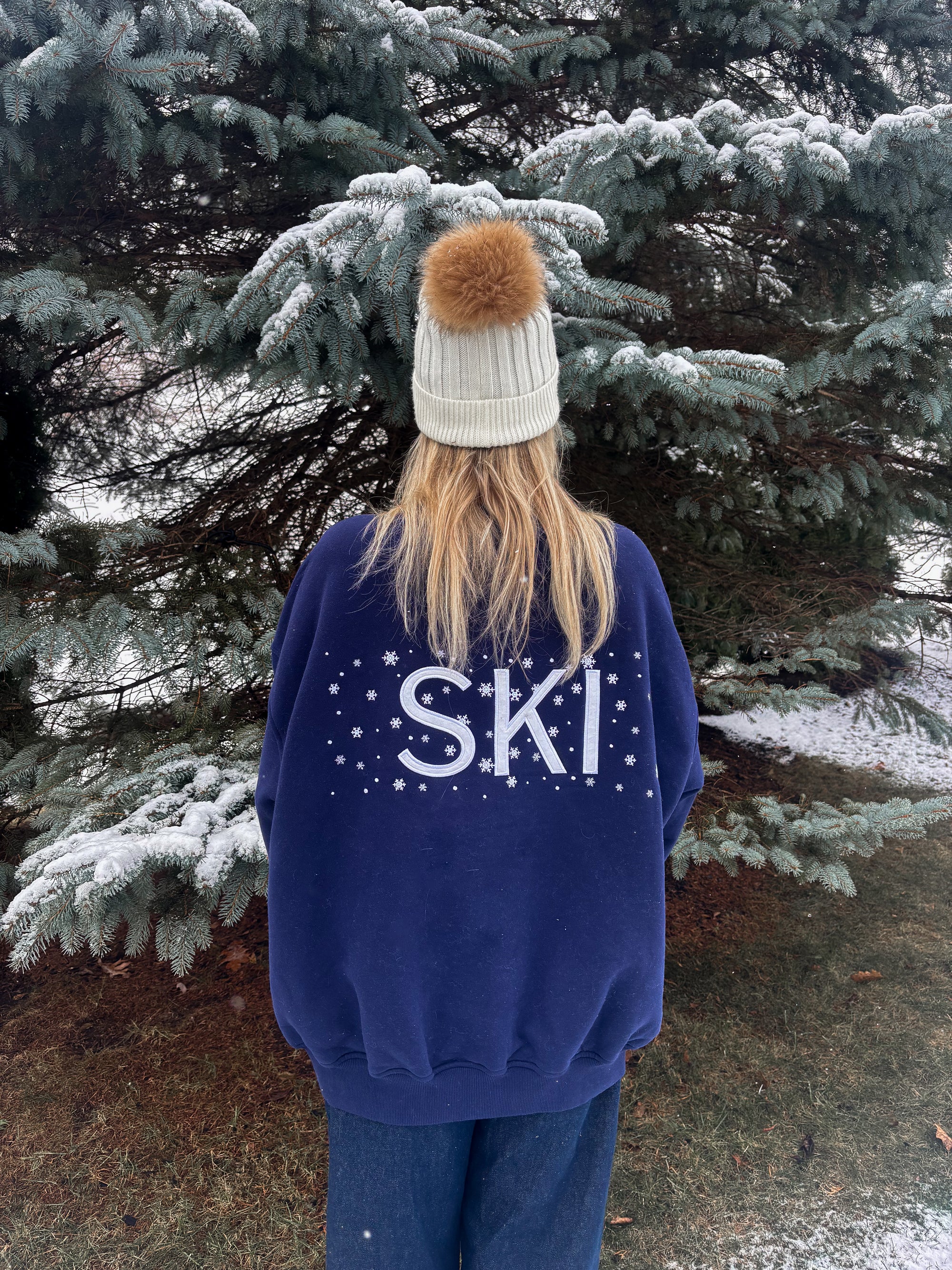 Ski Snowflake Embroider Sweatshirt