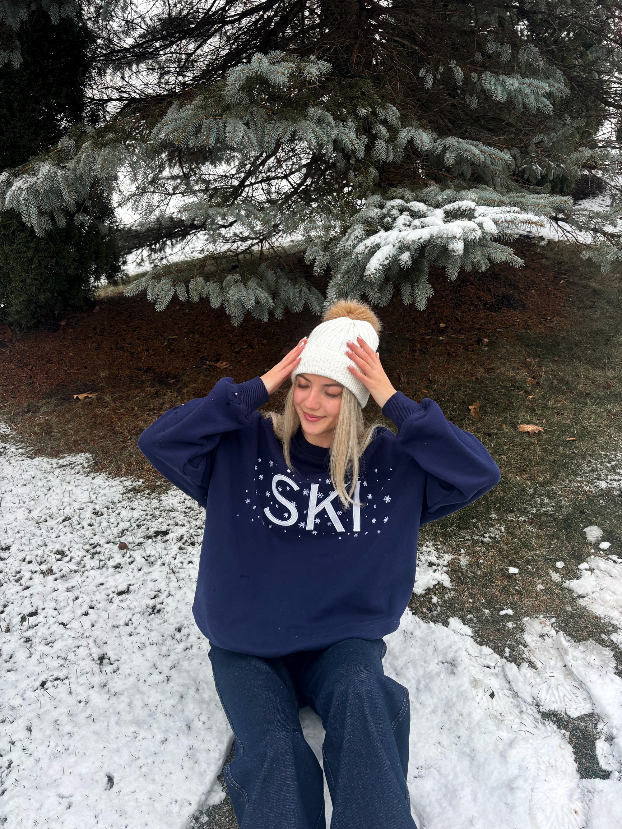 Ski Snowflake Embroider Sweatshirt