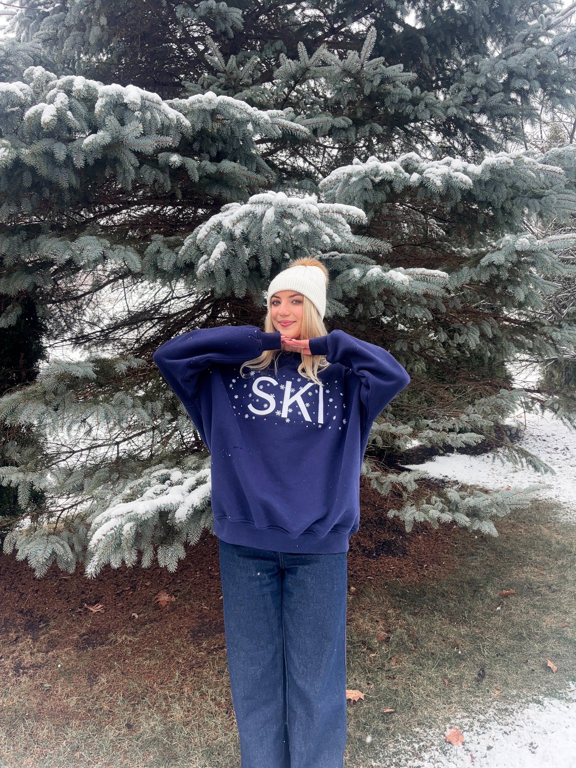 Ski Snowflake Embroider Sweatshirt