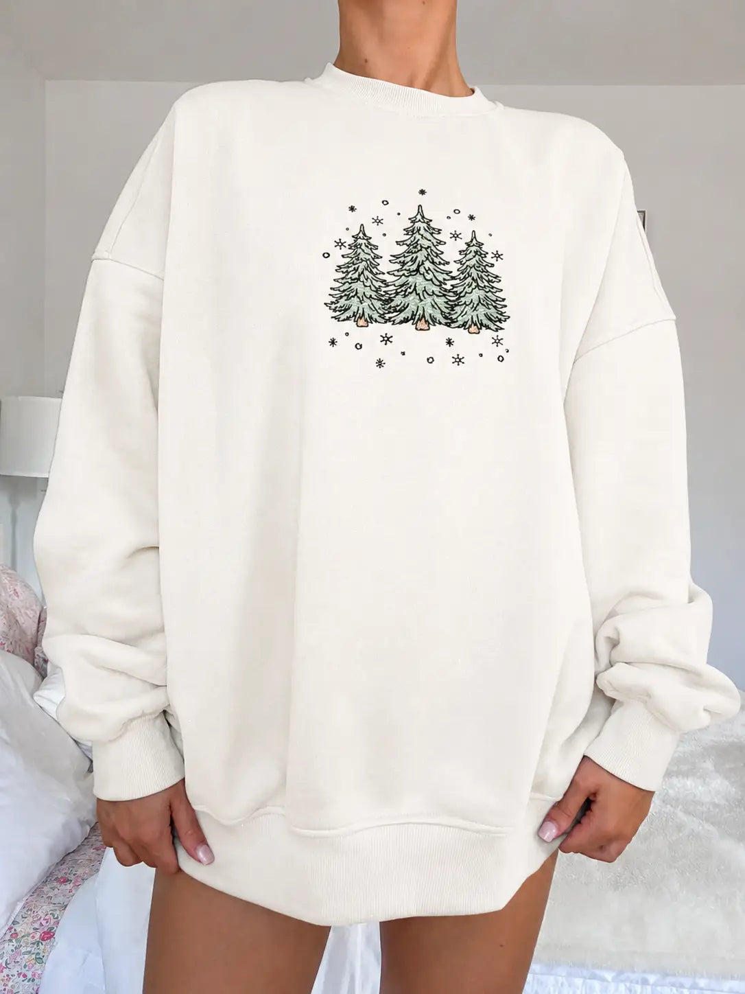 Sparkling Christmas Tree Embroidered Crewneck Sweatshirts