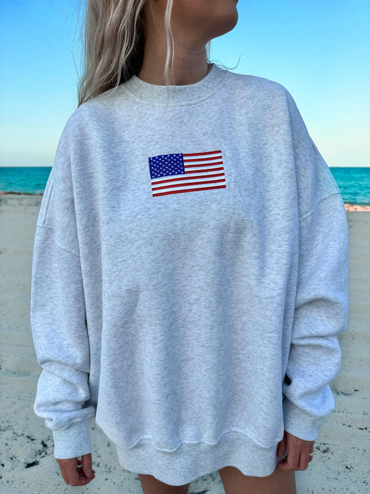 VINTAGE AMERICAN FLAG EMBROIDER SWEATSHIRT - Sunkissedcoconut