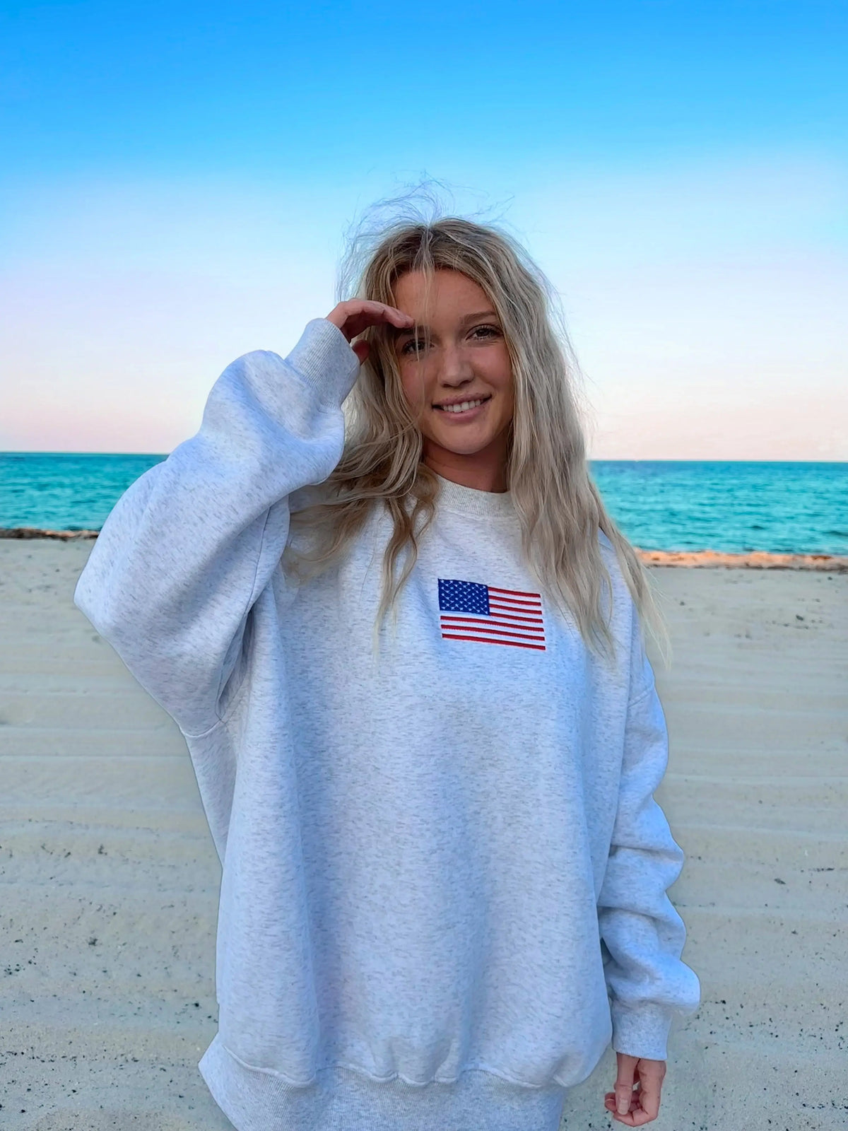 VINTAGE AMERICAN FLAG EMBROIDER SWEATSHIRT - Sunkissedcoconut