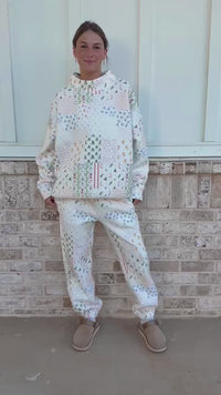 video of model wearing quilted set