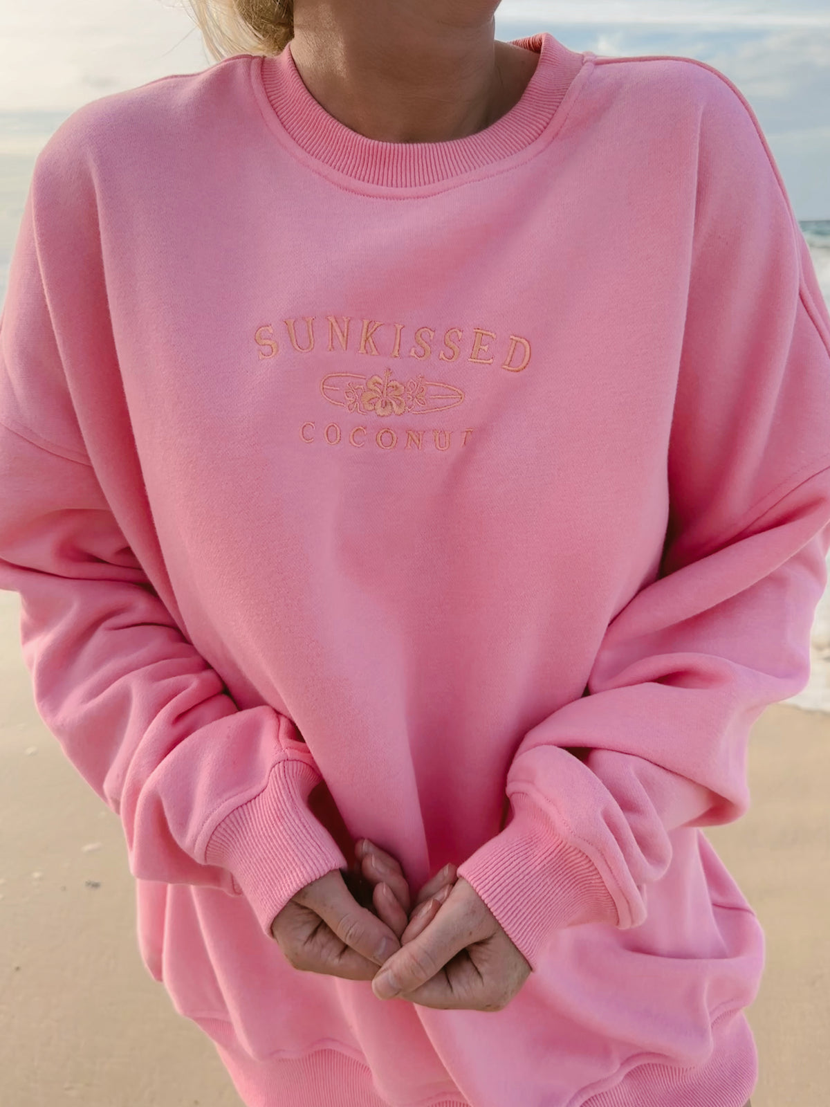 SURFBOARD CREW SWEATSHIRT - Sunkissedcoconut