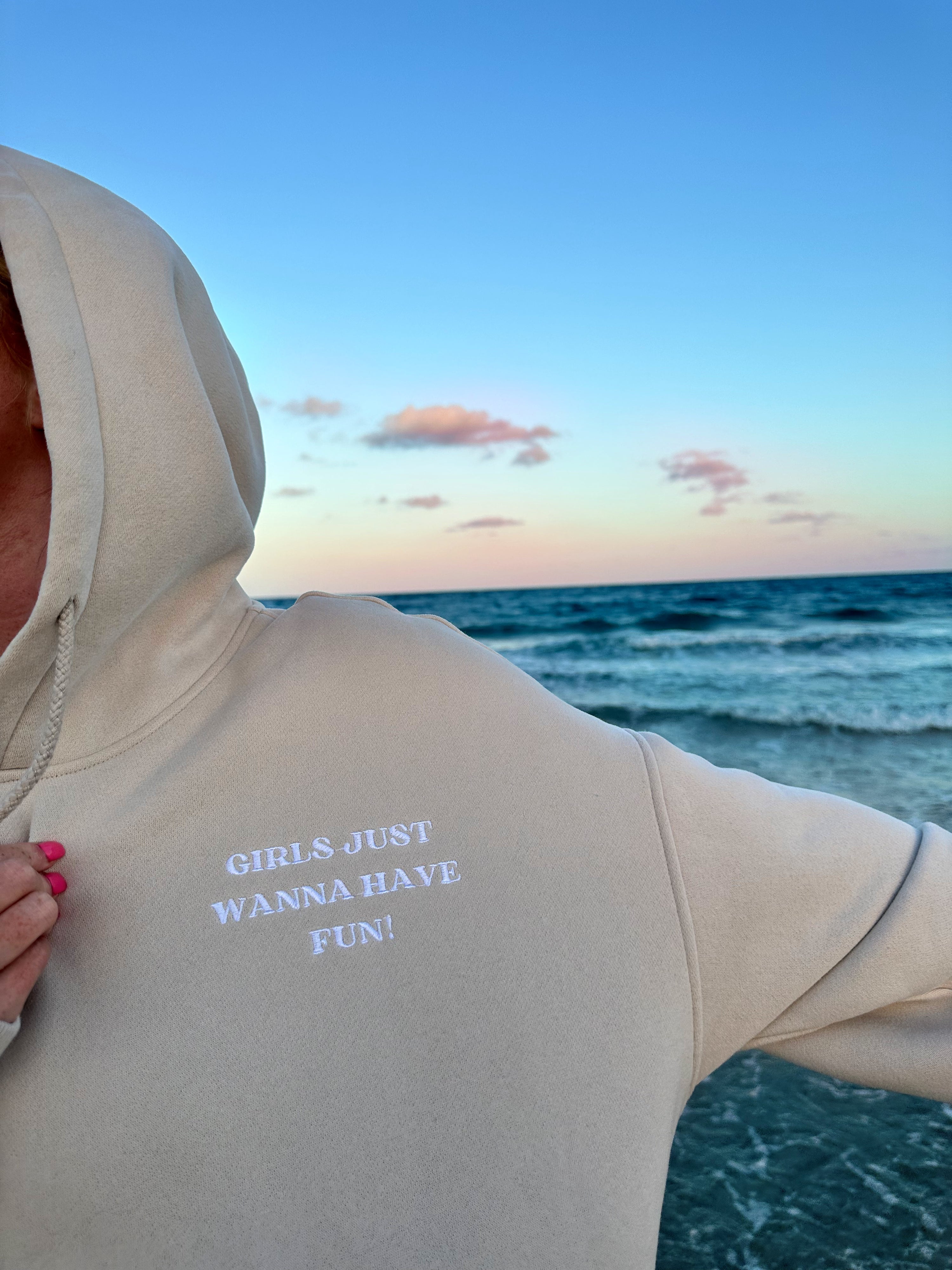GIRLS JUST WANNA HAVE FUN EMBROIDER HOODIE - Sunkissedcoconut
