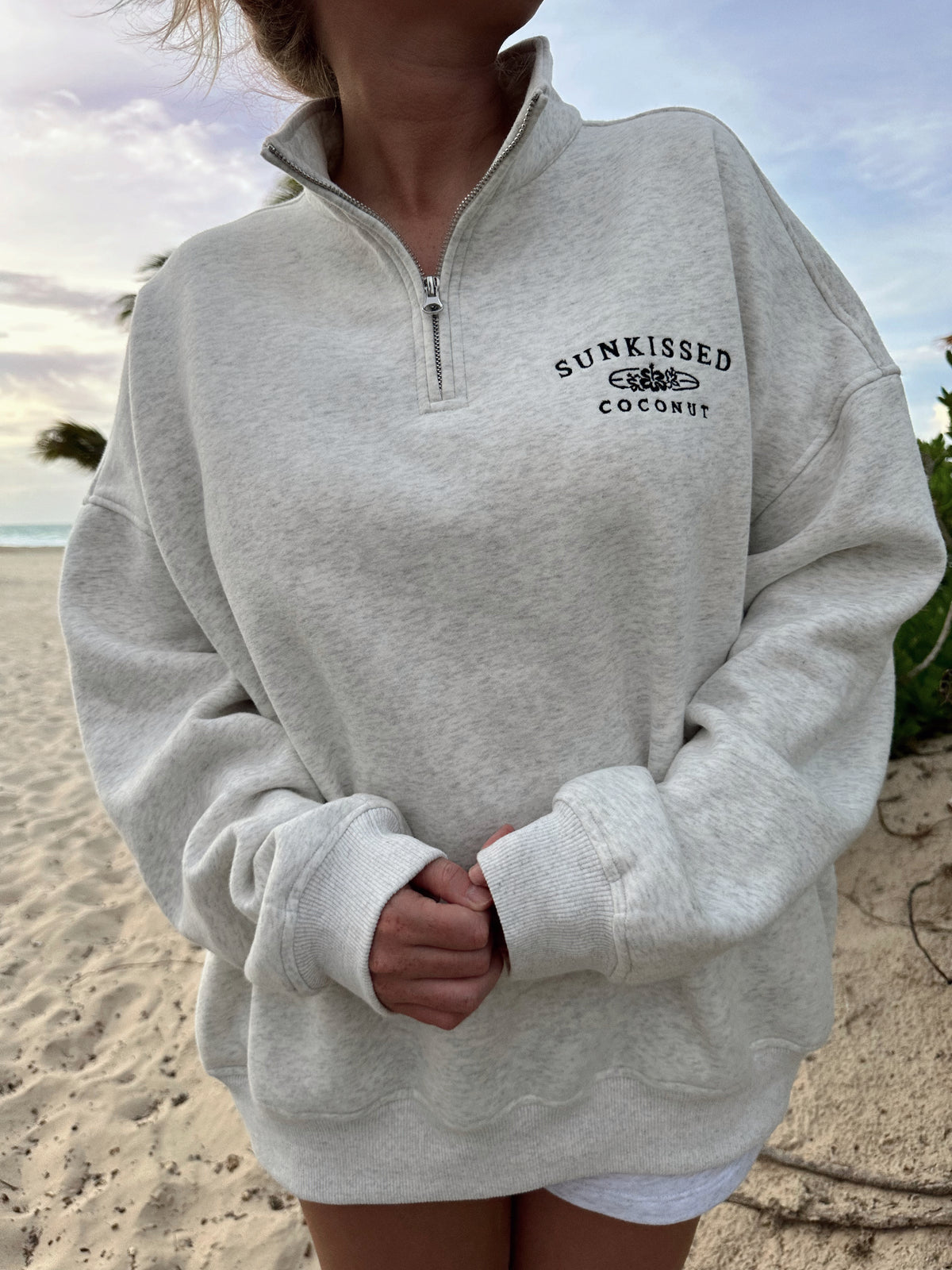 QUARTER ZIP SWEATSHIRT - Sunkissedcoconut